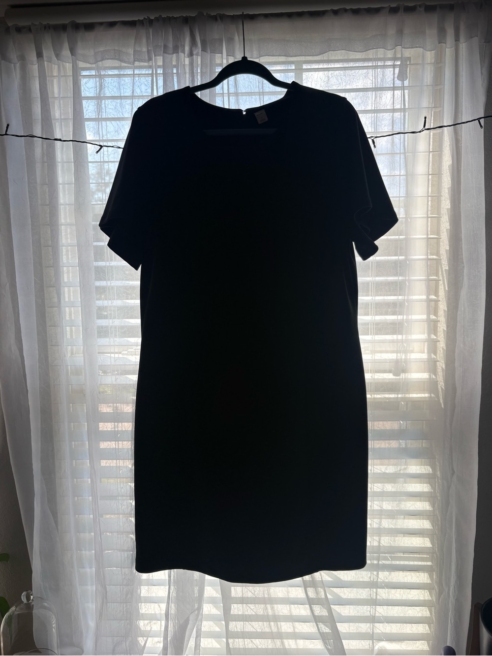 Old Navy Black Short-Sleeve Shift Dress - Women